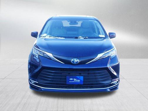 2023 Toyota Sienna XLE 7 Passenger