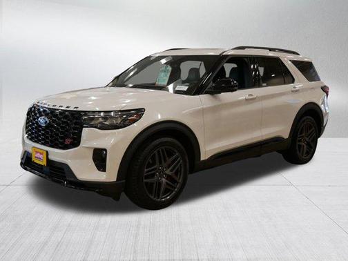 Star White Metallic Tri-Coat 2026 Ford Explorer ST