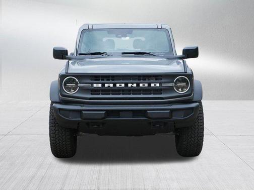 Carbonized Gray Metallic 2025 Ford Bronco Base