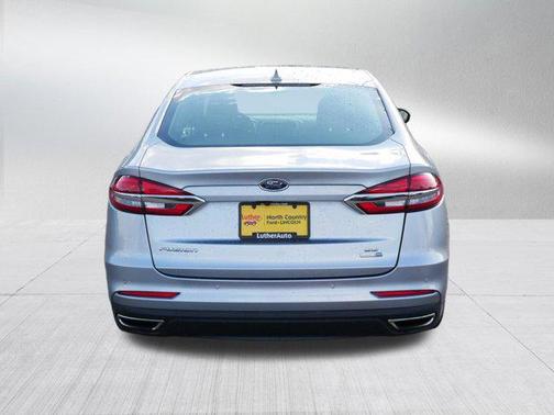 Iconic Silver Metallic 2020 Ford Fusion SE