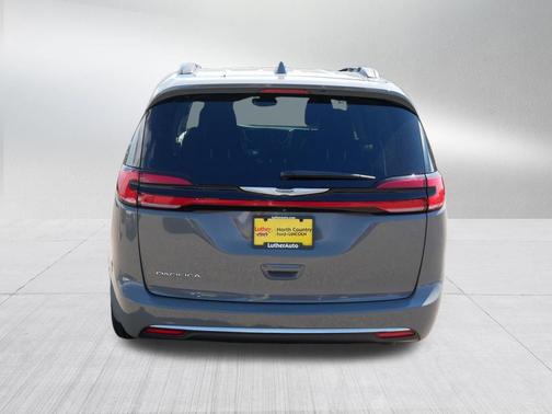 Ceramic Gray Clearcoat 2022 Chrysler Pacifica Touring L