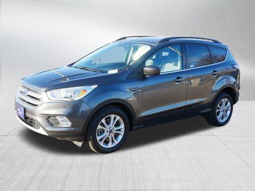 Magnetic Metallic 2017 Ford Escape SE