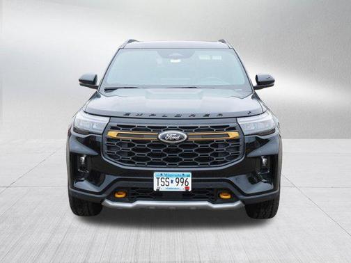 Agate Black Metallic 2026 Ford Explorer Tremor
