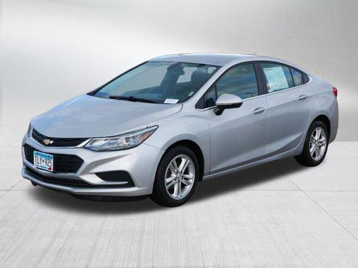 Silver Ice Metallic 2017 Chevrolet Cruze LT