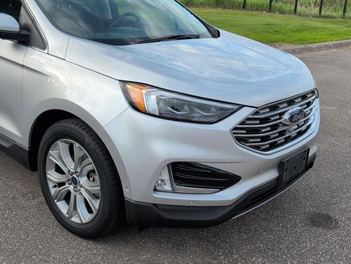 Ingot Silver Metallic 2019 Ford Edge Titanium