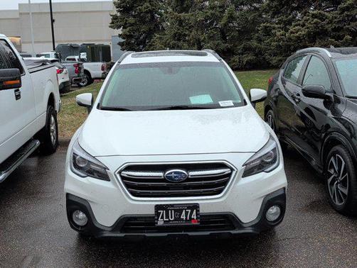 Crystal White Pearl 2019 Subaru Outback 3.6R Touring