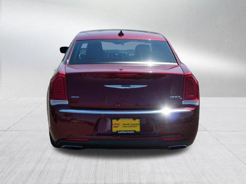 2016 Chrysler 300 Limited