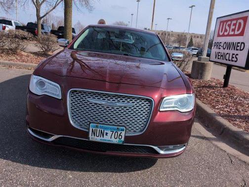 2016 Chrysler 300 Limited