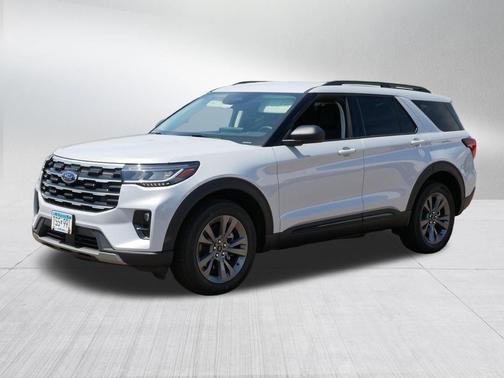 Space White Metallic 2026 Ford Explorer Active
