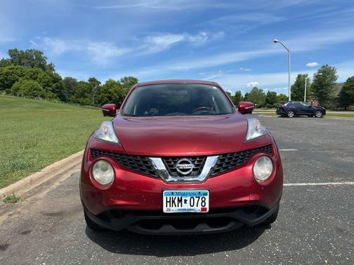 Cayenne Red 2015 Nissan Juke SV