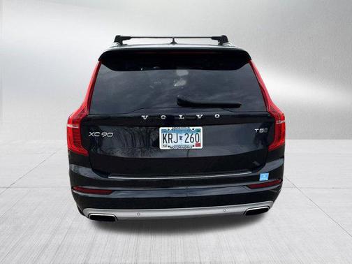 2020 Volvo XC90 T5 Momentum