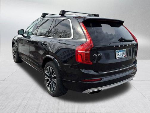 2020 Volvo XC90 T5 Momentum