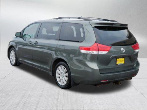 2013 Toyota Sienna XLE