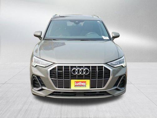 2023 Audi Q3 S line Premium