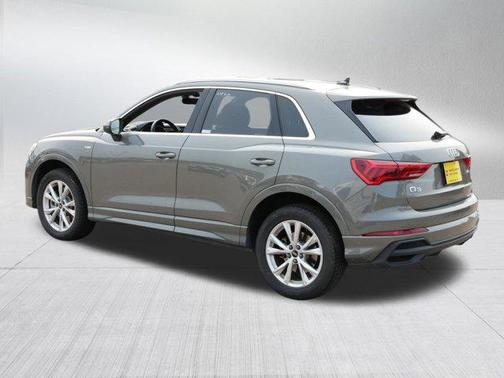 2023 Audi Q3 S line Premium