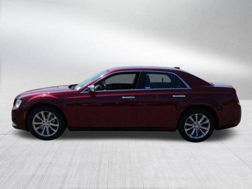 2016 Chrysler 300 Limited
