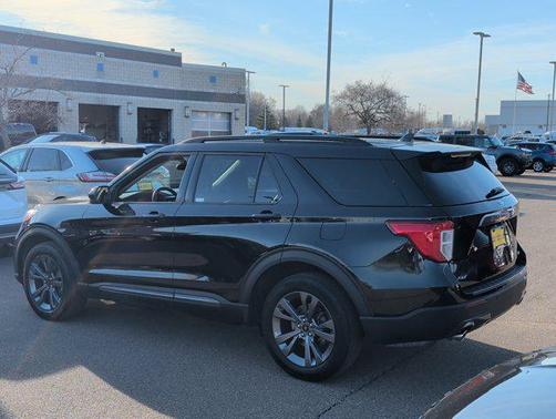 Agate Black Metallic 2023 Ford Explorer XLT
