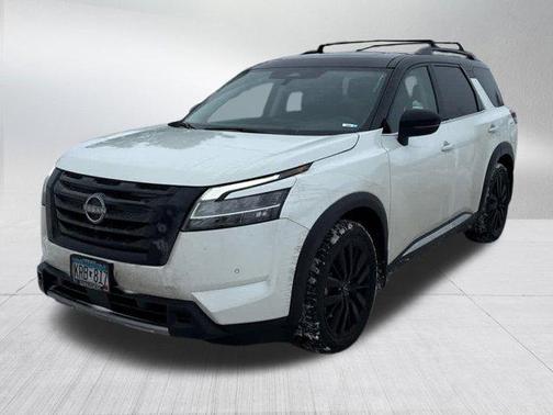 2023 Nissan Pathfinder Platinum 4WD