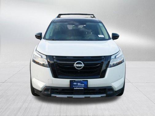2023 Nissan Pathfinder Platinum 4WD