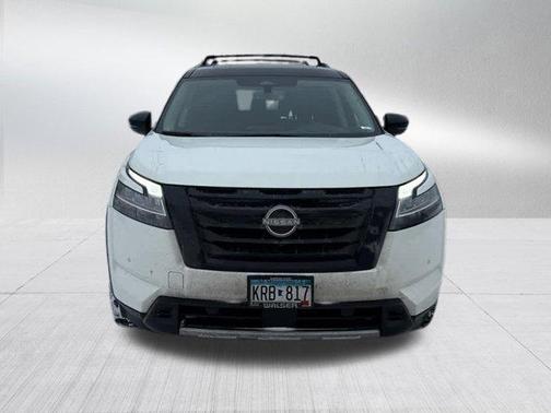 2023 Nissan Pathfinder Platinum 4WD