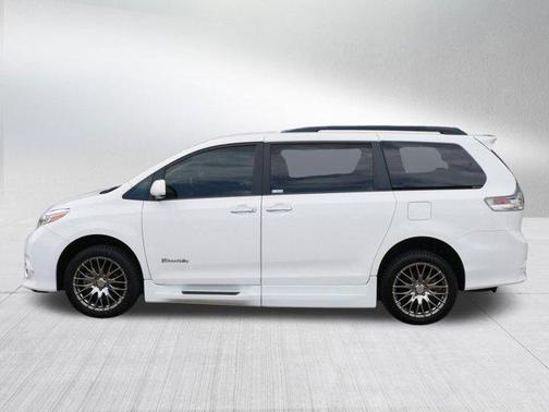 2015 Toyota Sienna SE