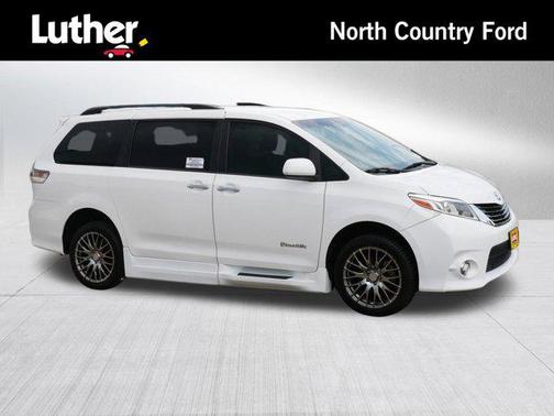 2015 Toyota Sienna SE