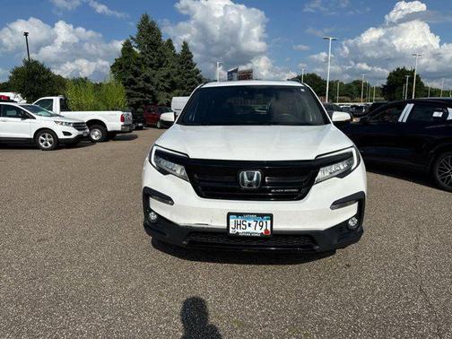 2022 Honda Pilot AWD Black Edition