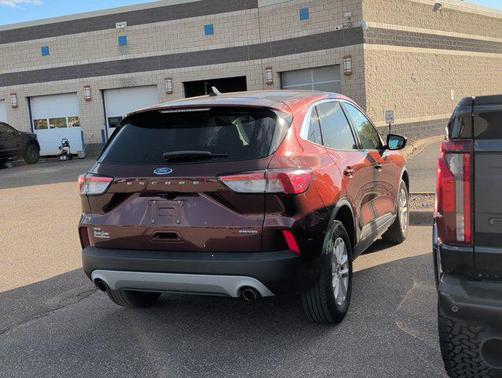 Bronze Fire Metallic 2021 Ford Escape SE