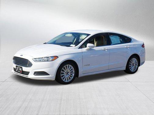 2016 Ford Fusion Hybrid SE
