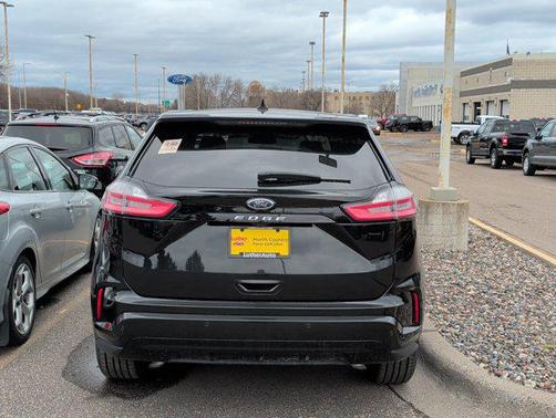 Agate Black Metallic 2023 Ford Edge ST Line
