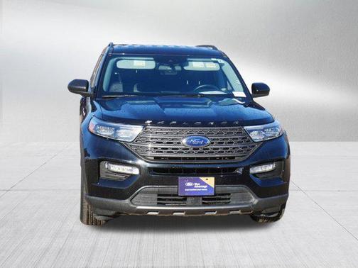 Agate Black Metallic 2022 Ford Explorer XLT