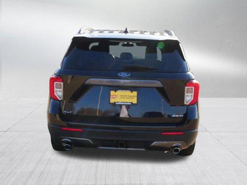 Agate Black Metallic 2022 Ford Explorer XLT