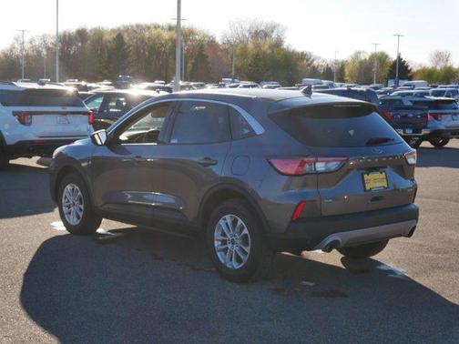 Carbonized Gray Metallic 2022 Ford Escape SE