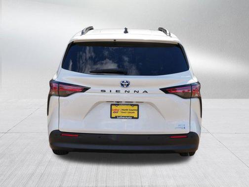 2021 Toyota Sienna XLE 7 Passenger