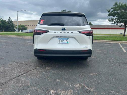 2021 Toyota Sienna XLE 7 Passenger