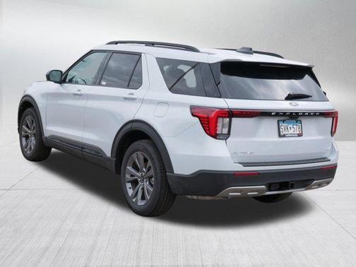 Space White Metallic 2026 Ford Explorer Active