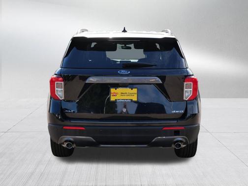 Agate Black Metallic 2024 Ford Explorer XLT