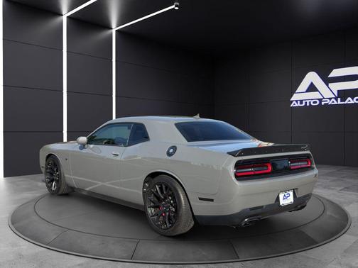 2017 Dodge Challenger SRT Hellcat