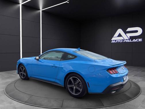 2024 Ford Mustang Premium