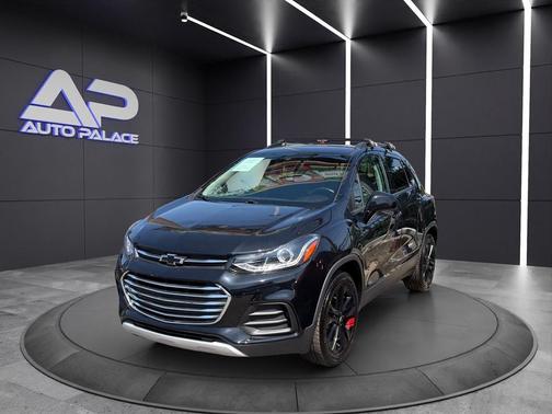 Black 2018 Chevrolet Trax LT