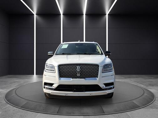 White 2020 Lincoln Navigator L Reserve