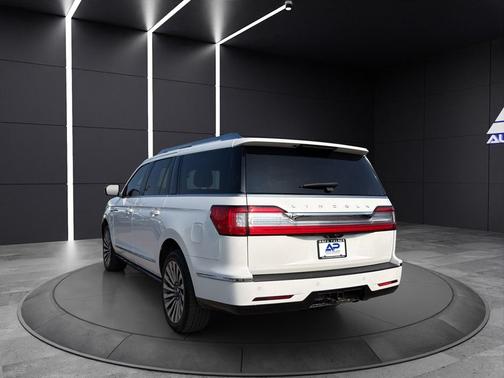 White 2020 Lincoln Navigator L Reserve