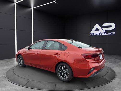 2024 Kia Forte LX
