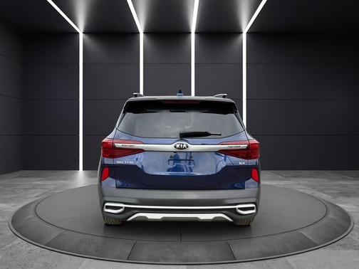 Blue 2021 Kia Seltos EX