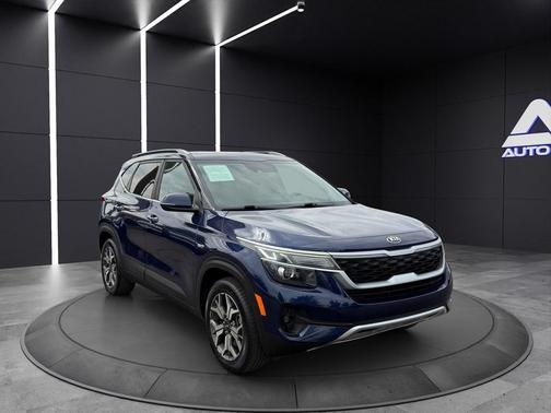 Blue 2021 Kia Seltos EX