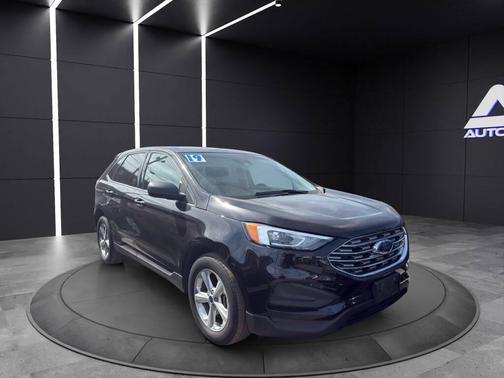 2019 Ford Edge SE