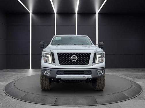 2018 Nissan Titan XD SL