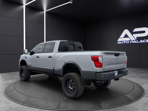 2018 Nissan Titan XD SL