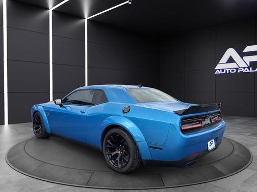 2016 Dodge Challenger SRT Hellcat