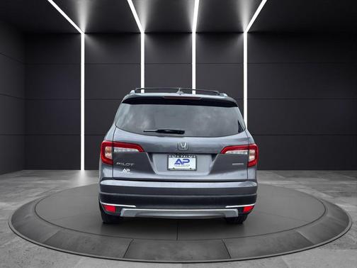 2020 Honda Pilot Touring 7-Passenger